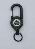 Grüner Outdoor Karabinerclip mit Schlüsselring aus Metall, kompakt und robust für unterwegs